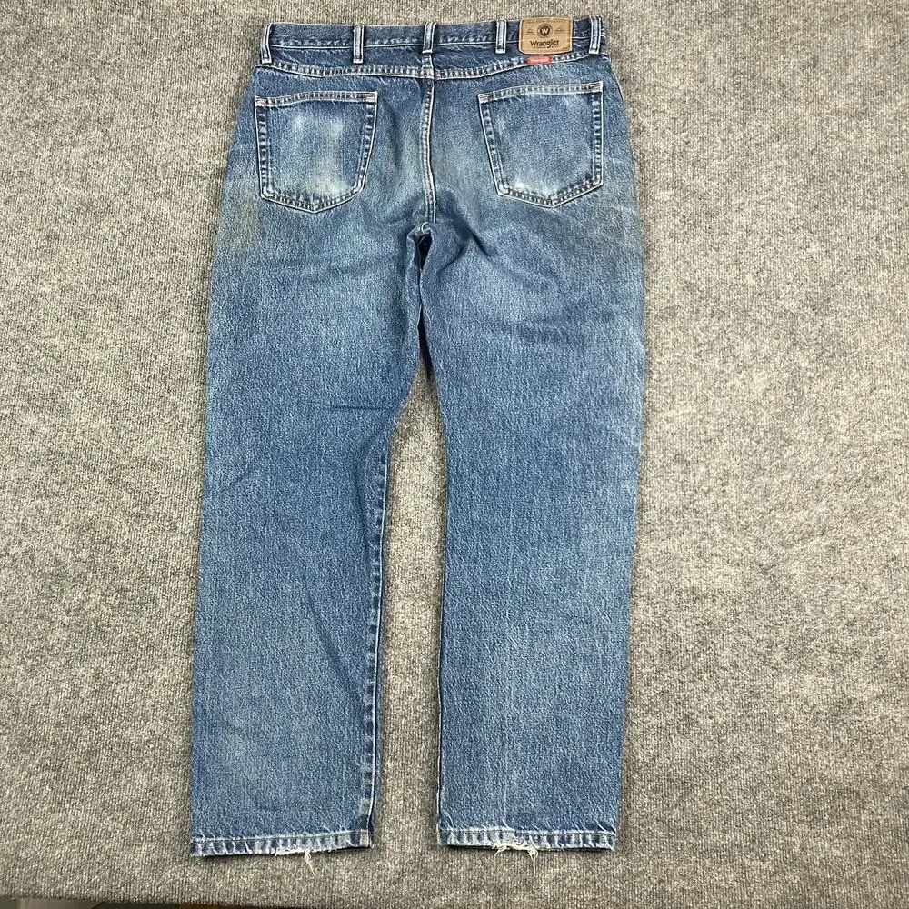 Wrangler Jeans Mens 38x32 Blue Regular‎ Fit Cotton Distressed Denim Whiskers